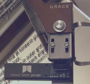 using the stylus force gauge